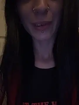 Snapshot of MissMidnightUK chatting on 05.16.26 MissMidnightUK online show from 05.16.26