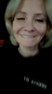 Snapshot of Milen_Milf chatting on 12.23.24 Milen Milf online show from 12.23.24