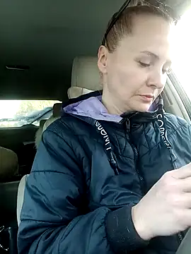 Snapshot of Milen_Milf chatting on 01.25.25 Milen Milf online show from 01.25.25