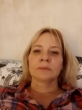 Snapshot of Milen_Milf chatting on 02.05.25 Milen Milf online show from 02.05.25