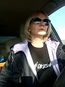 Snapshot of Milen_Milf chatting on 03.04.25 Milen Milf online show from 03.04.25