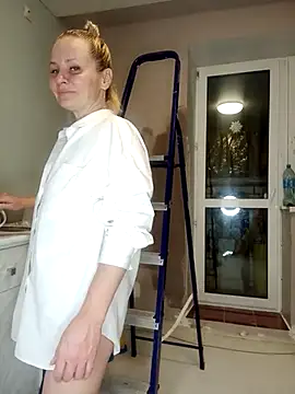 Snapshot of Milen_Milf chatting on 03.05.25 Milen Milf online show from 03.05.25