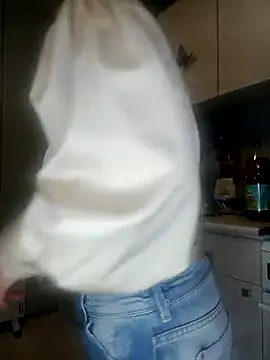 Snapshot of Milen_Milf chatting on 03.20.25 Milen Milf online show from 03.20.25