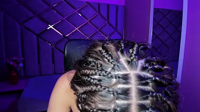 Poly Sasha  online show from 12.21.25