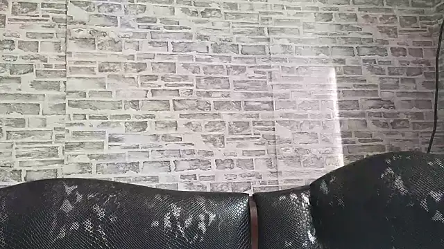 Snapshot of EdithManning chatting on 02.23.25 EdithManning online show from 02.23.25