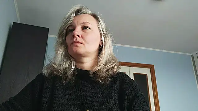 Snapshot of EdithManning chatting on 04.26.26 EdithManning online show from 04.26.26