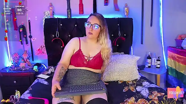 katieeandsharonn online show from 07.01.26