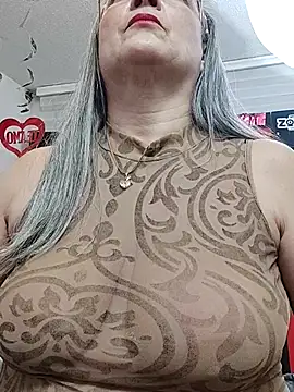 Snapshot of miisevvie_ chatting on 03.01.25 miisevvie  online show from 03.01.25