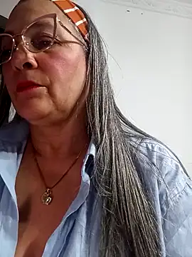 Snapshot of miisevvie_ chatting on 03.20.25 miisevvie  online show from 03.20.25