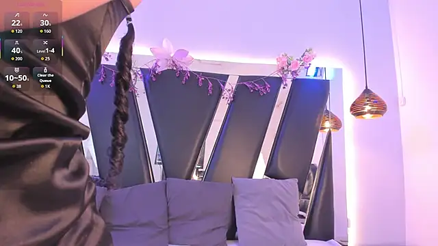 antonelllepiercee online show from 04.17.26