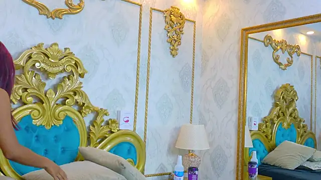 LucyLeah online show from 11.22.25