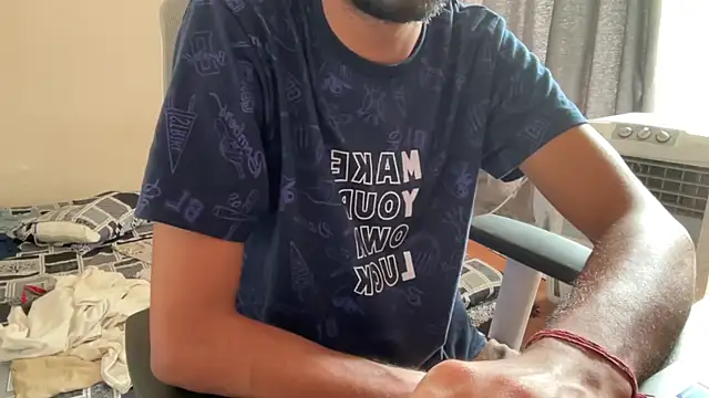 Snapshot of meatycronn chatting on 04.17.26 meatycronn online show from 04.17.26