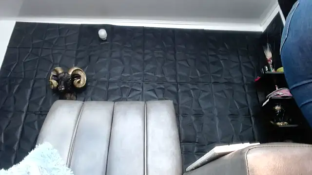 Hanna Fox 69 online show from 04.30.26