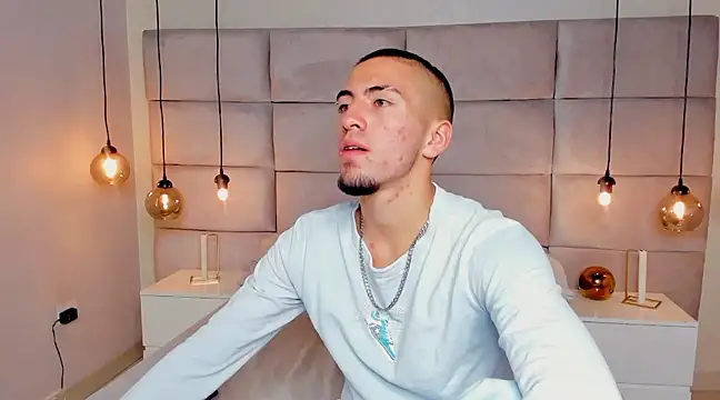 Snapshot of King_Dante_ chatting on 12.16.24 King Dante online show from 12.16.24