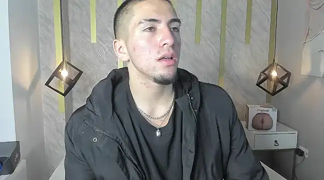 Snapshot of King_Dante_ chatting on 03.10.25 King Dante online show from 03.10.25