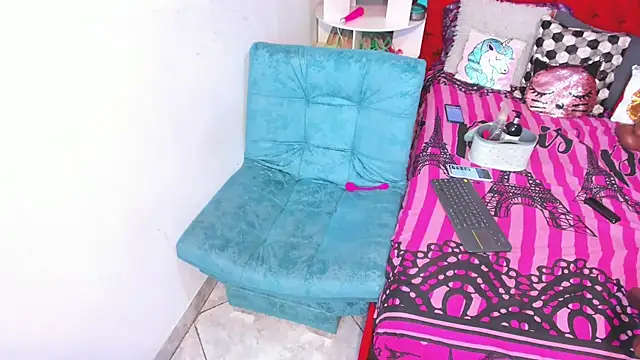 larafoxter online show from 02.13.26