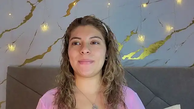 Snapshot of agatha_97_ chatting on 09.18.25 agatha 97 online show from 09.18.25