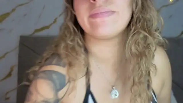 Snapshot of agatha_97_ chatting on 09.25.25 agatha 97 online show from 09.25.25