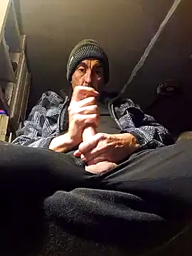 Snapshot of Pumpndeep chatting on 01.15.25 Pumpndeep online show from 01.15.25