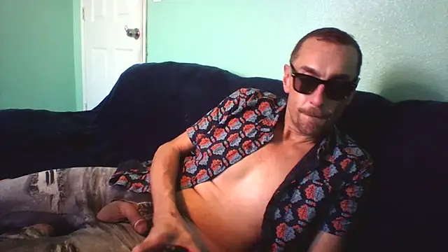 Snapshot of Pumpndeep chatting on 02.24.25 Pumpndeep online show from 02.24.25