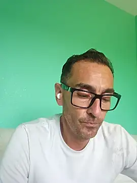 Snapshot of Pumpndeep chatting on 10.13.25 Pumpndeep online show from 10.13.25