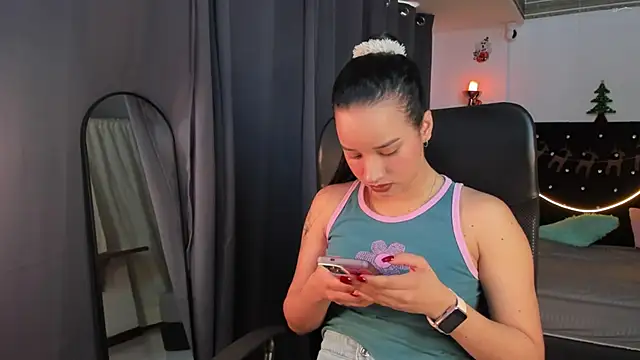 emilyrouxe online show from 12.28.24