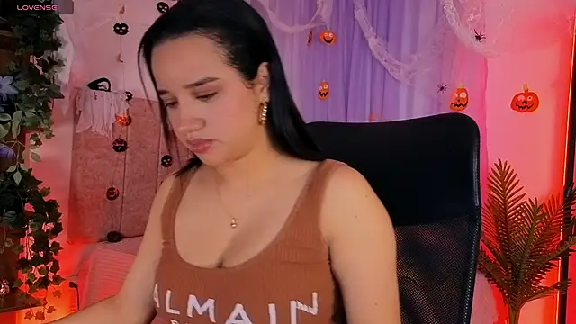 emilyrouxe online show from 10.28.25