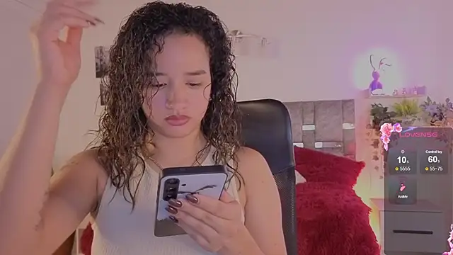 Snapshot of emilyrouxe chatting on 05.30.26 emilyrouxe online show from 05.30.26