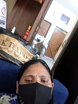 Snapshot of Neha8923 chatting on 03.18.25 Neha8923 online show from 03.18.25