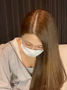 Snapshot of love_rin chatting on 12.01.25 love rin online show from 12.01.25