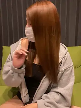 Snapshot of love_rin chatting on 04.01.26 love rin online show from 04.01.26