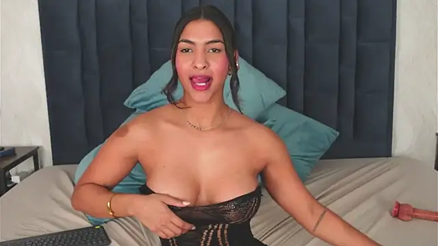 Snapshot of GabyRios chatting on 01.26.25 GabyRios online show from 01.26.25