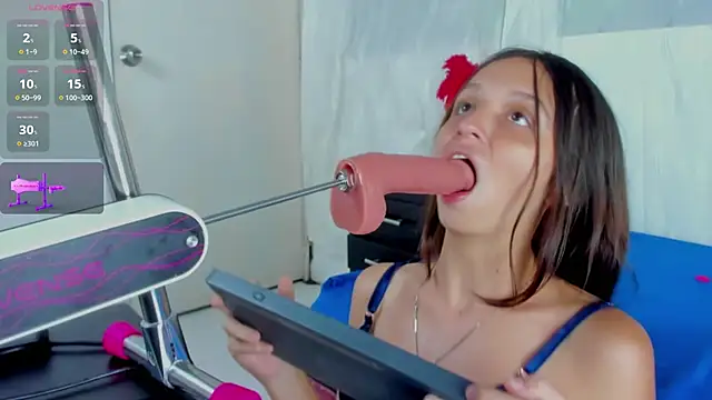 lucy cooper01 online show from 12.11.24