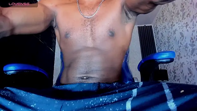 Snapshot of JD_THEBABY chatting on 02.18.25 JD THEBABY online show from 02.18.25