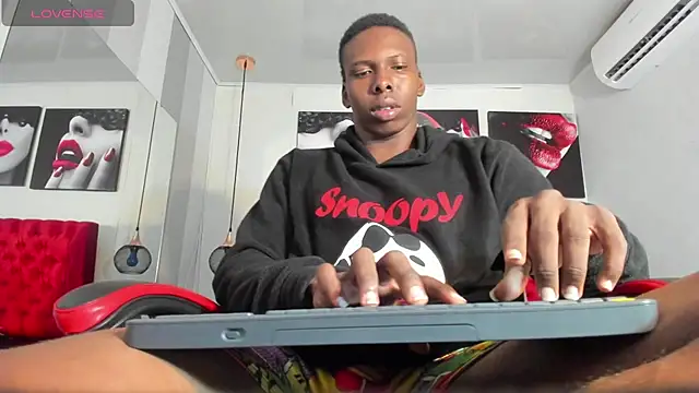 Snapshot of JD_THEBABY chatting on 03.07.25 JD THEBABY online show from 03.07.25