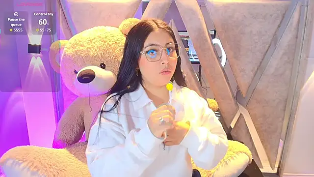 Annie9  online show from 11.08.25