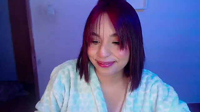 Snapshot of annie3 chatting on 12.20.24 annie3 online show from 12.20.24