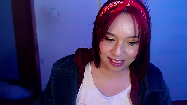 Snapshot of annie3 chatting on 12.21.24 annie3 online show from 12.21.24