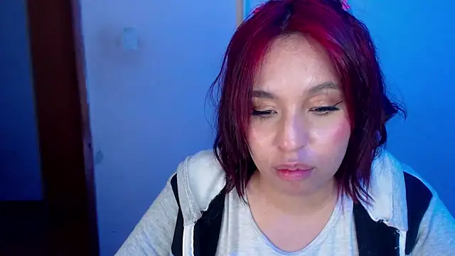 Snapshot of annie3 chatting on 12.25.24 annie3 online show from 12.25.24