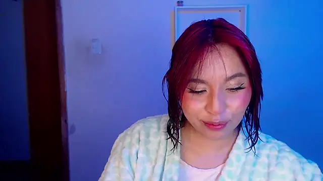 Snapshot of annie3 chatting on 12.29.24 annie3 online show from 12.29.24