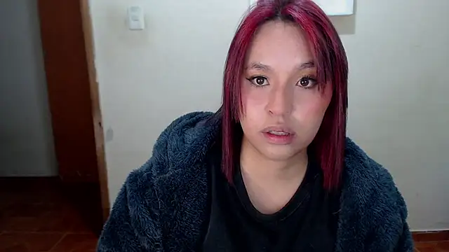 Snapshot of annie3 chatting on 01.13.25 annie3 online show from 01.13.25