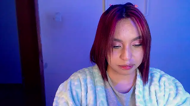 Snapshot of annie3 chatting on 01.25.25 annie3 online show from 01.25.25