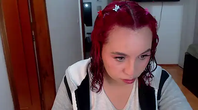 Snapshot of annie3 chatting on 02.12.25 annie3 online show from 02.12.25