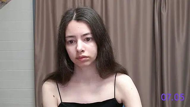Snapshot of sweet_sweet_angel chatting on 05.07.26 sweet sweet angel online show from 05.07.26