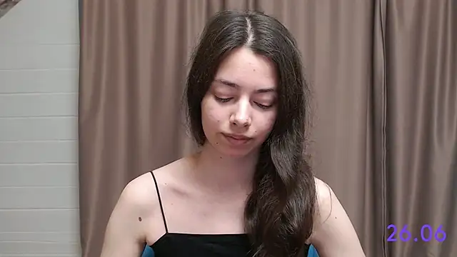 Snapshot of sweet_sweet_angel chatting on 06.26.26 sweet sweet angel online show from 06.26.26