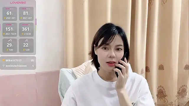 Snapshot of Linda-LL chatting on 04.19.26 Linda-LL online show from 04.19.26