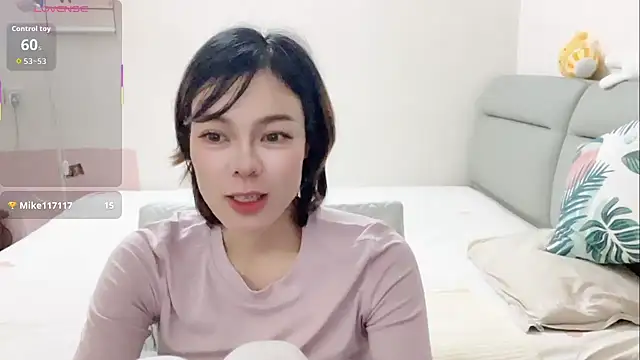 Snapshot of Linda-LL chatting on 04.21.26 Linda-LL online show from 04.21.26