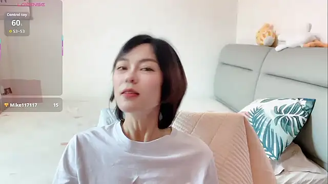 Snapshot of Linda-LL chatting on 04.22.26 Linda-LL online show from 04.22.26