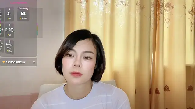 Snapshot of Linda-LL chatting on 05.19.26 Linda-LL online show from 05.19.26