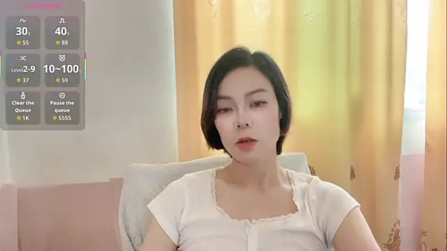 Snapshot of Linda-LL chatting on 05.22.26 Linda-LL online show from 05.22.26